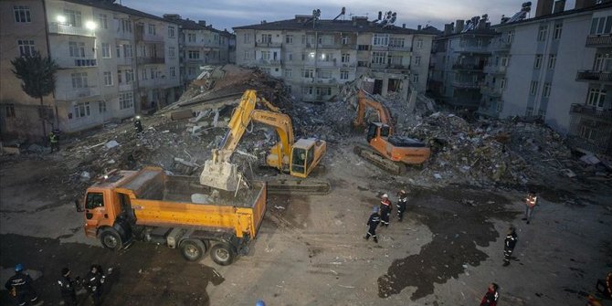 Elazığ'da yıkılan her bina için 7 soruşturma