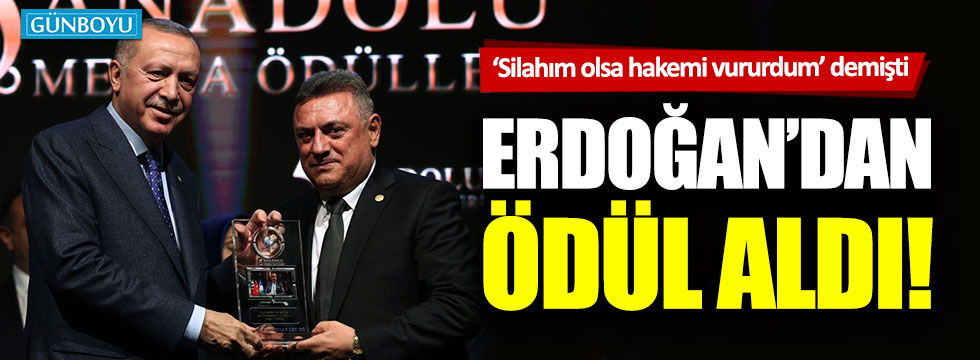 Çaykur Rizespor Başkanı Hasan Kartal Erdoğan'dan ödül aldı
