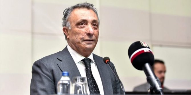 Ahmet Nur Çebi'nin dirseği kırıldı