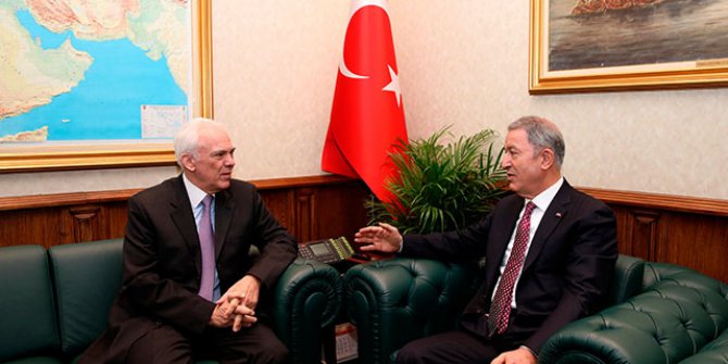 Bakan Akar, Yunanistan'ın Ankara Büyükelçisi Diamessis'i kabul etti