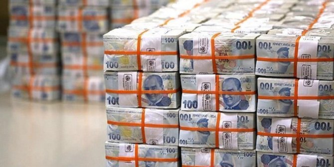Hazine 7,7 milyar lira borçlandı