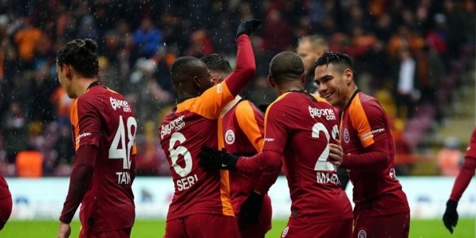 Galatasaray’lı yıldıza koronavirüs karantinası!