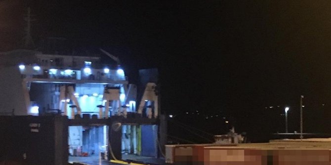Şok iddia: İtalya'dan gelen gemi Çeşme Limanı'nda!