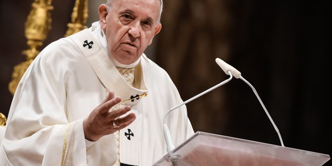 Papa Françesko: İnternet üzerinden gerçekleştirilen ayinler tehlikeli