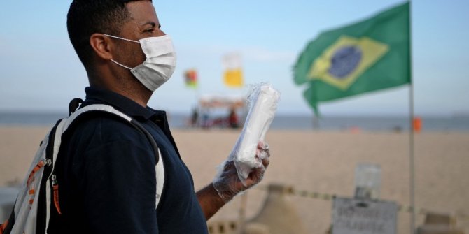 Brezilya'da korona virüs ölümleri nedeniyle tabut sorunu yaşanıyor