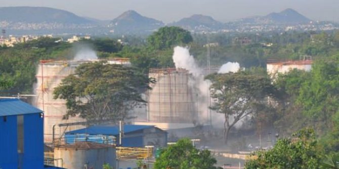 Hindistan'da kimyasal gaz paniği