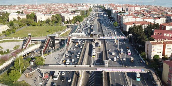 İstanbul'da trafik yoğunluğu yeniden başladı