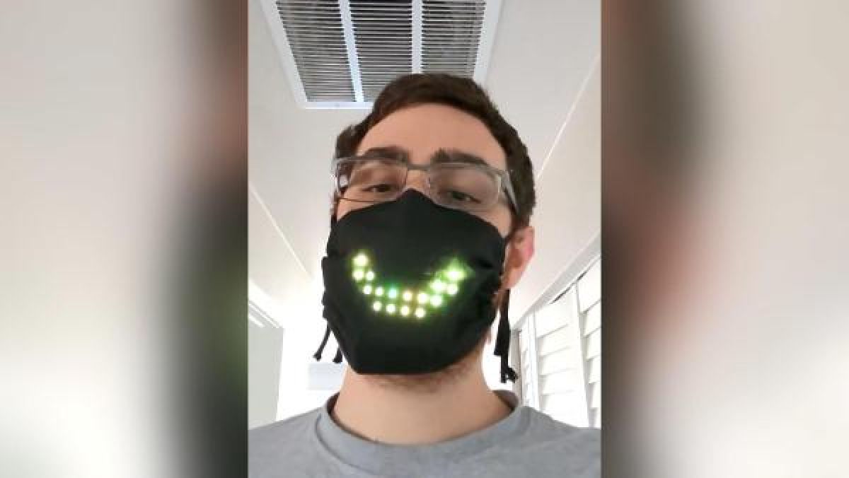 İngiliz oyun tasarımcısı LED ışıklı maske tasarladı