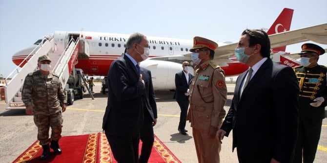 Milli Savunma Bakanı Hulusi Akar Libya'da