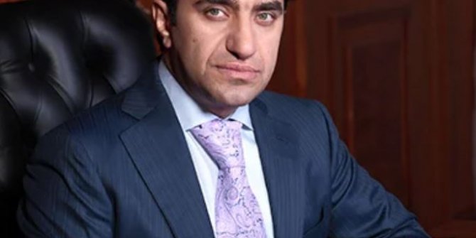 Azerbaycan asıllı milyarder,Ermenistanlı diplomatları polis eşliğinde dışarı atıtırdı