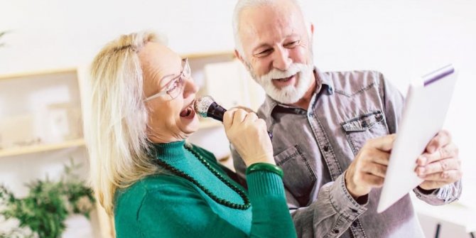 Şarkı söylemek Alzheimer'ı önlüyor