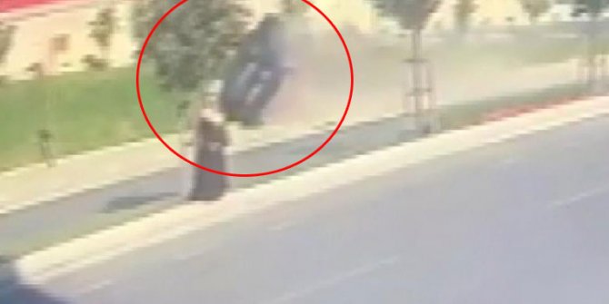 Sultangazi'de feci kaza: Sürücü takla atan arabanın camından fırladı