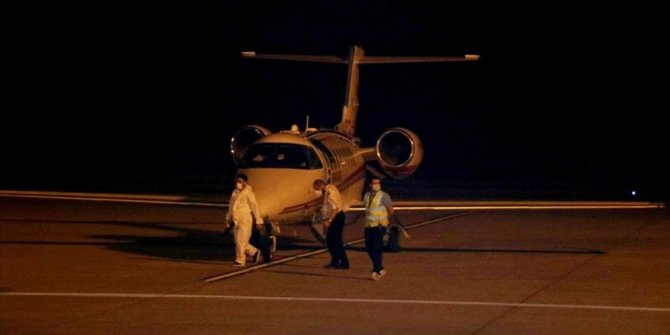 Rusya'daki korona hastası ambulans uçakla Türkiye'ye getirildi