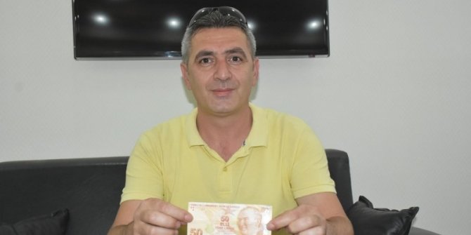 Parayı ATM’ye yatırmak isterken gerçeği öğrendi, birinin verdiği parayı diğeri almadı