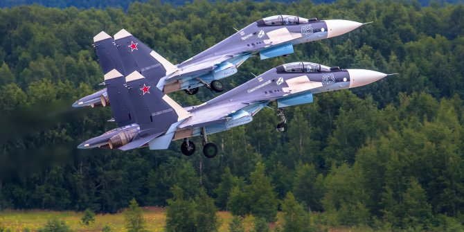 Karadeniz'de sıcak dakikalar Rus jetinden ABD istihbarat uçağına önleme