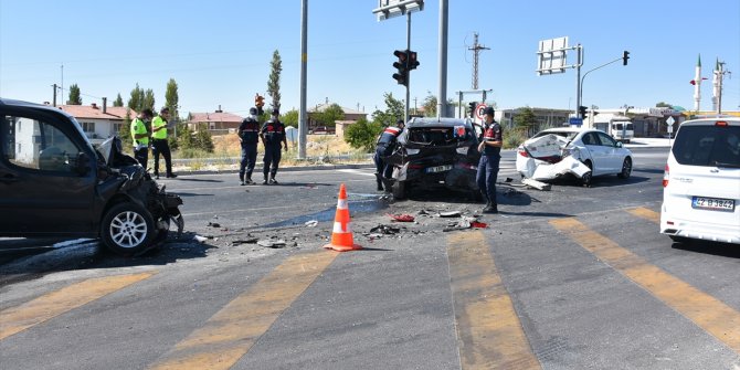 Aksaray’da zincirleme kaza: 3 yaralı