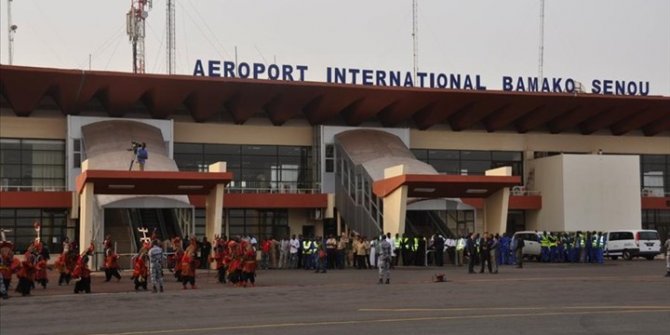 Mali'ye giden THY Nijer'e yönlendirildi