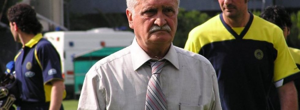 Fenerbahçe'nin eski teknik direktörü Tamer Güney hayatını kaybetti