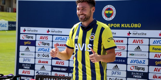 Fenerbahçeli Sinan Gümüş'ten eski Galatasaraylı Podolski'ye cevap