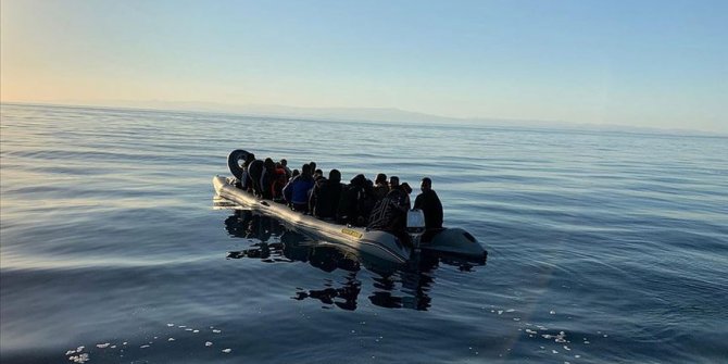Göçmen botu alev aldı! 6 kişi kayıp