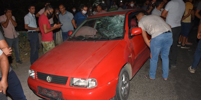 Aydın'da trafik kazası! 100 metre sürüklendi yakınları yolu kapattı