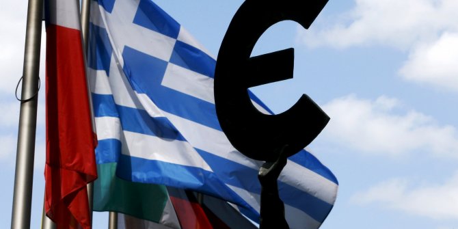 Yunanistan ekonomisinde tarihi çöküş devam ediyor