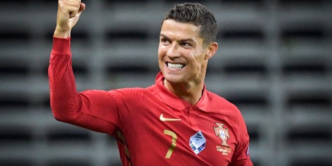 Cristiano Ronaldo yine tarihe geçti: Rekora doymuyor