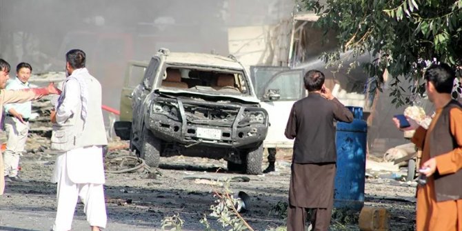 Afganistan'da bombalı saldırı: Cumhurbaşkanı Yardımcısı'nı hedef aldılar