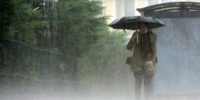 Meteoroloji İstanbul ve çevresi için sağanak yağış uyarısı yaptı