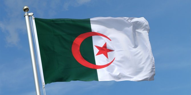 Cezayir'de anayasa değişiyor