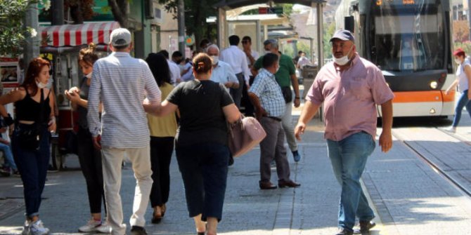 Antalya'da yaş kısıtlamalarında saatler değişti