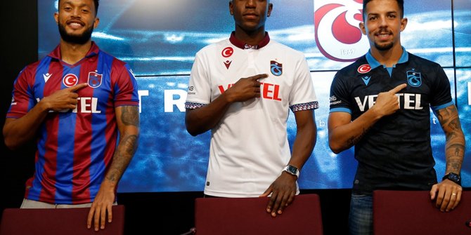 Trabzonspor'dan yeni transferlerine imza töreni