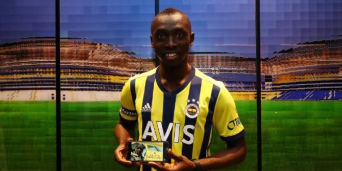 Fenerbahçe'de yeni transferi Papiss Cisse'ye lisans çıkardı