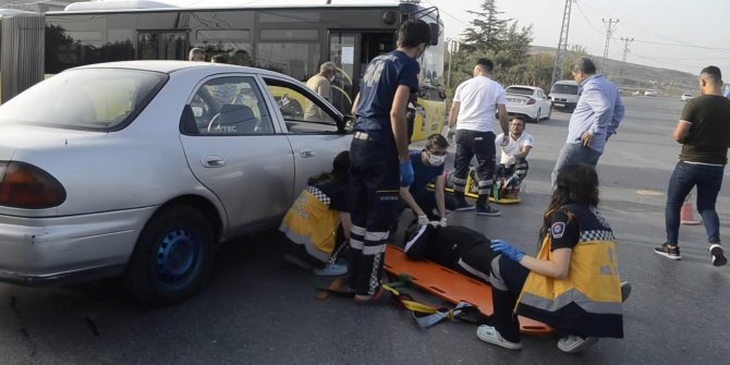 Arnavutköy'de aynı yerde peş peşe kazalar mahalleliyi ayaklandırdı! Yine kaza, 2 yaralı