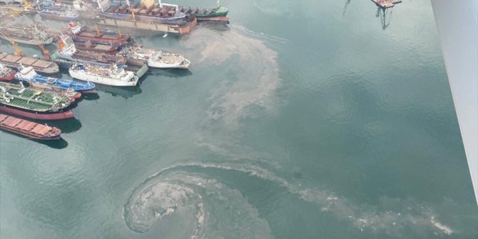 İstanbul Tuzla'da denizi kirleten gemiye rekor ceza