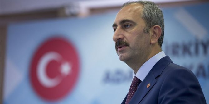 Adalet Bakanı Abdülhamit Gül'den yargıya eleştiri