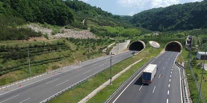 Bolu Dağı Tüneli'nin Ankara yönü trafiğe kapatıldı