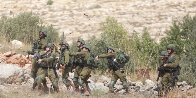 İsrail askerleri Batı Şeria'da 12 Filistinliyi yaraladı