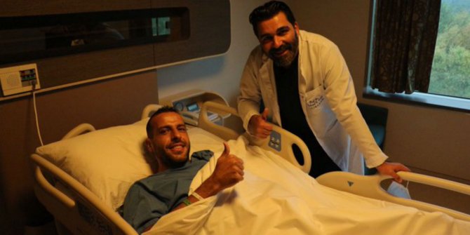 Fatih Karagümrük'te Saranov dizinden ameliyat oldu