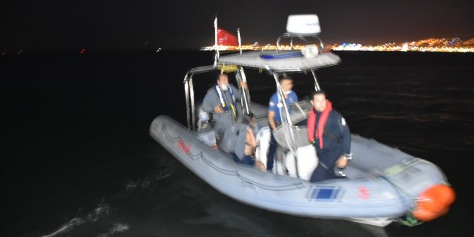 Konak'ta denize düşen genç kadını polis kurtardı! Gazetecilere hakaret etti
