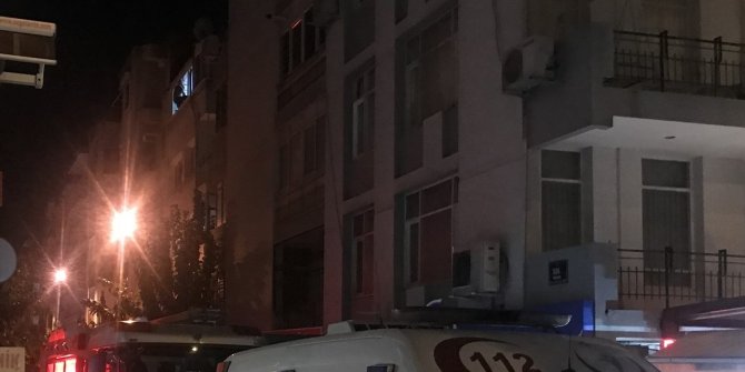 İzmir'de cezaevi firarisi pencerede yakalandı! Sarkarak polise dirense de çabaları boşa çıktı