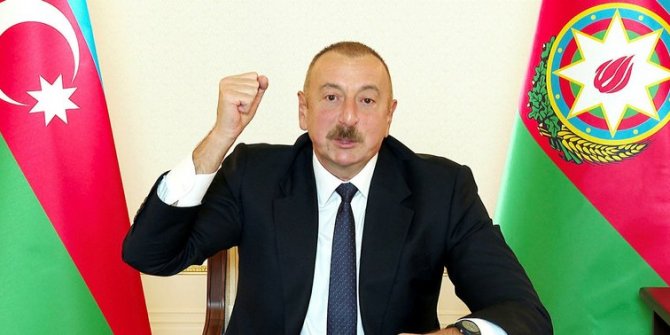 Aliyev duyurdu. Tarihi Hudaferin Köprüsü'nde Azerbaycan bayrağı dalgalanıyor