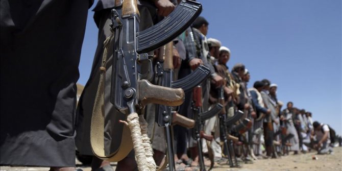 Yemen'de rehin tutulan 2 ABD'li, 200'den fazla Husi militanının iadesi karşılığında serbest bırakıldı