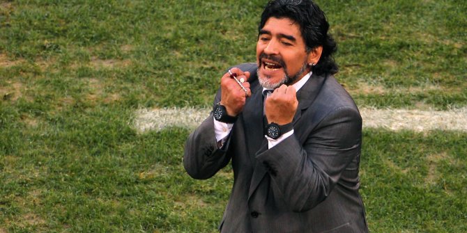 Diego Armando Maradona kimdir? Efsane ismin hastalığı ne, neden acil olarak ameliyata alındı