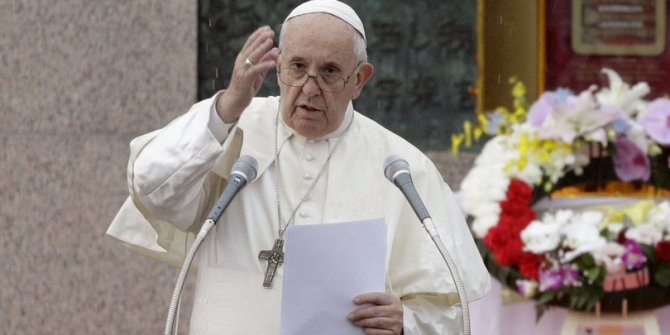 Papa'dan yapay zeka için ilginç dua isteği