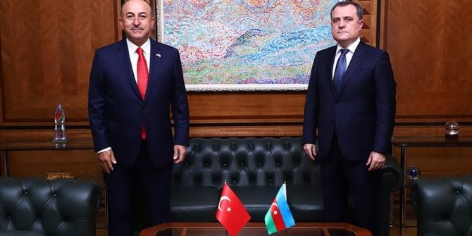Çavuşoğlu, Azerbaycanlı mevkidaşını kutladı