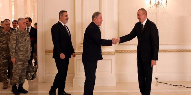 Mevlüt Çavuşoğlu ve Hulusi Akar'dan, İlham Aliyev'e tebrik ziyareti