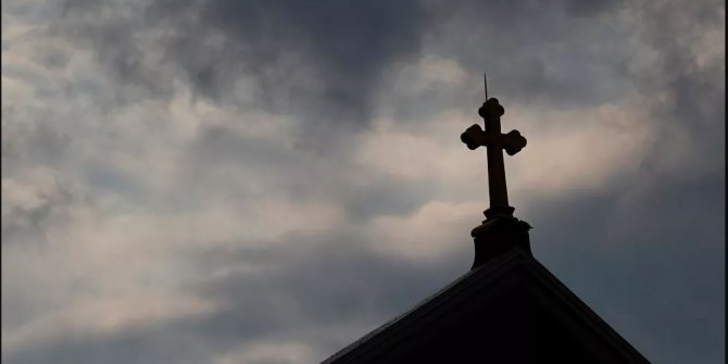 Kilisede skandal! Binlerce çocuk istismar kurbanı