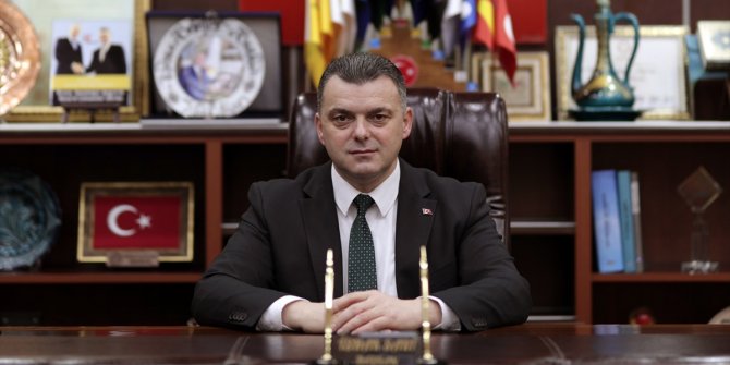 Karasu Belediye Başkanı İshak Sarı koronaya yakalandı