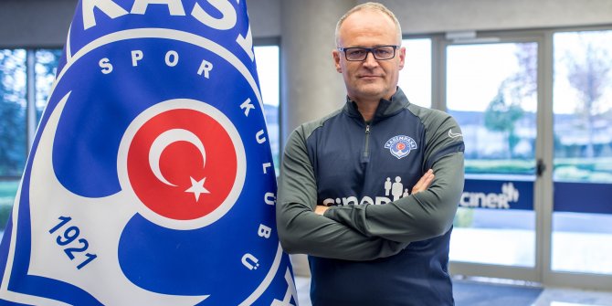 Süper Lig ekibinin yeni teknik direktörü resmen belli oldu